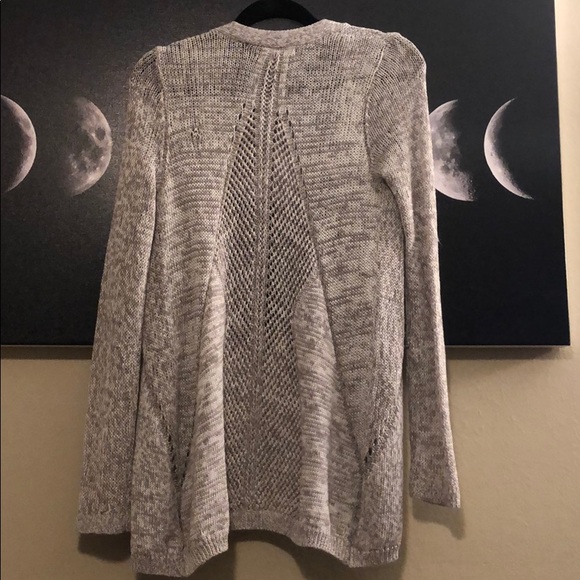 Grey/White crochet cardigan - Picture 2 of 7